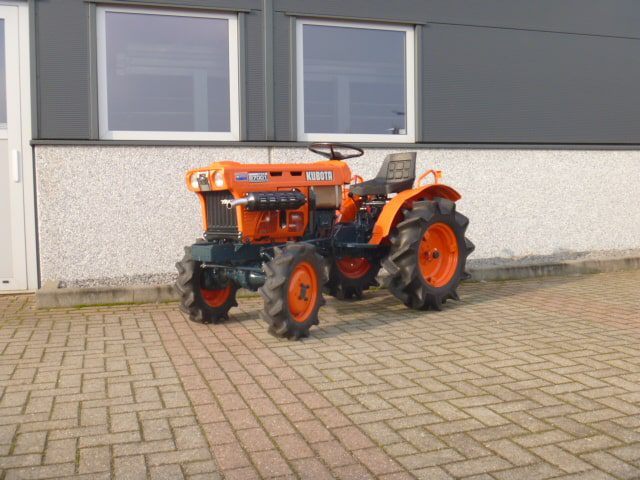 Kubota B7001 4wd - Afbeelding 17