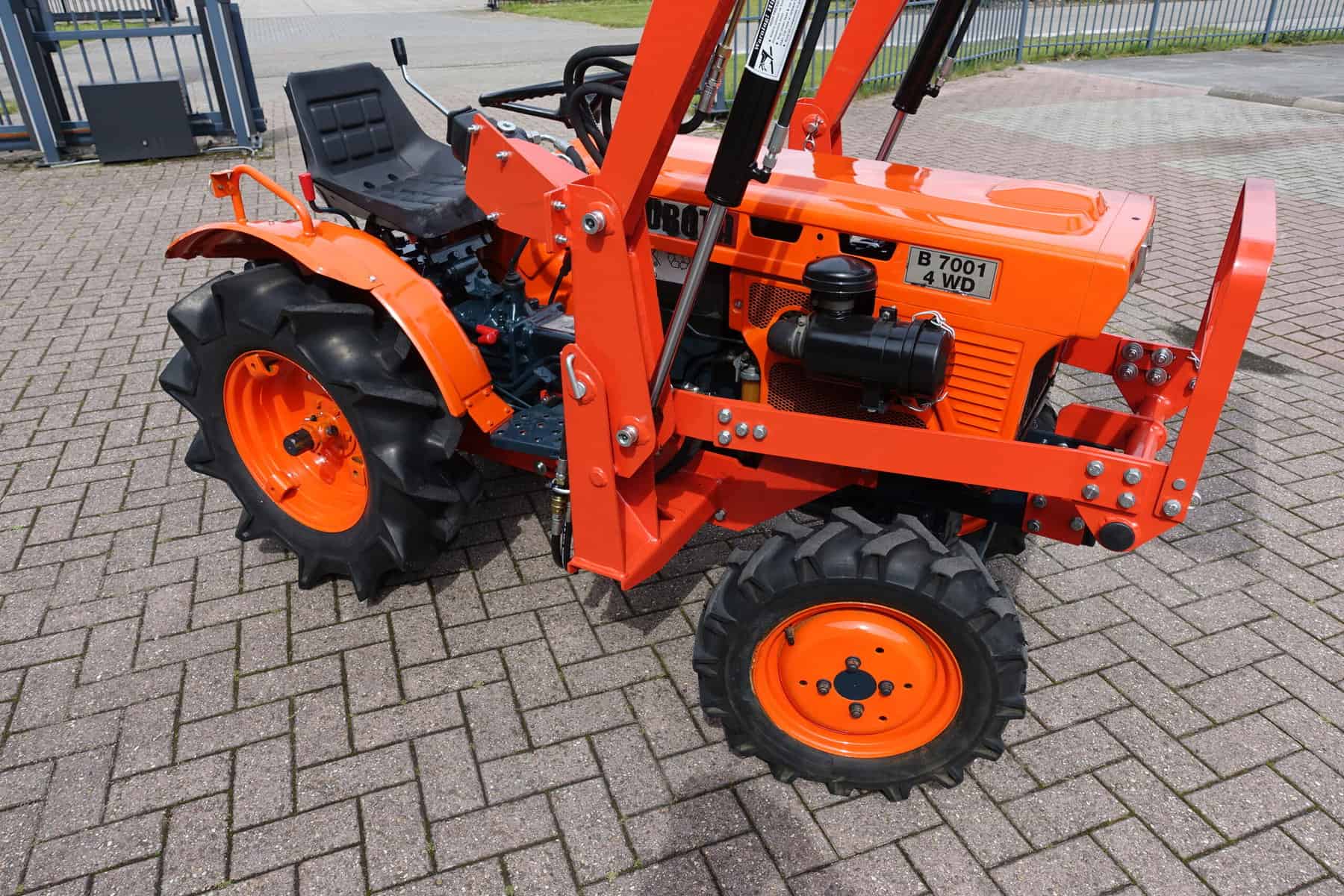 Kubota B7001 4wd - Afbeelding 3