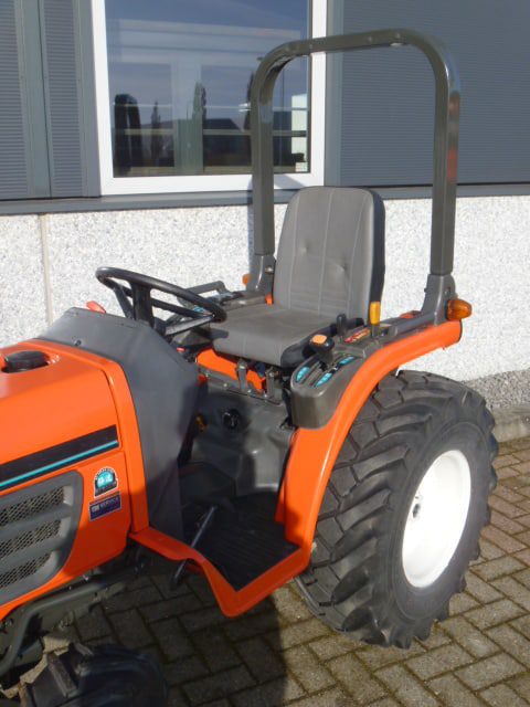 Kubota B72 4wd - Afbeelding 8