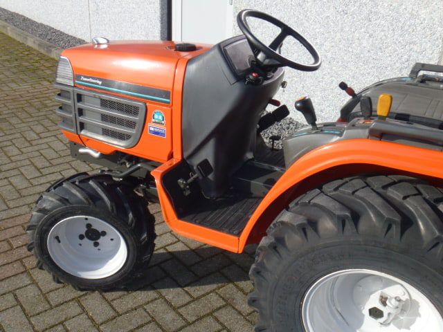 Kubota B72 4wd - Afbeelding 9