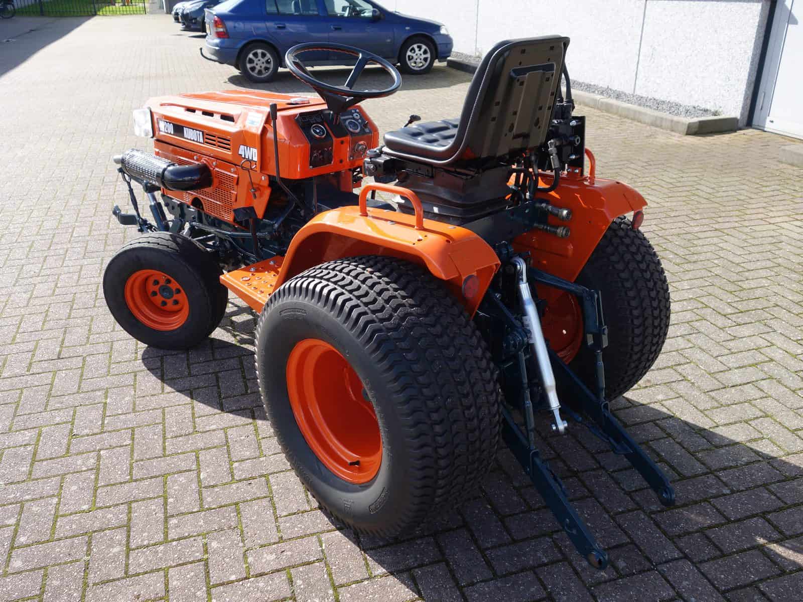 Kubota B7200 4wd HST - Afbeelding 13