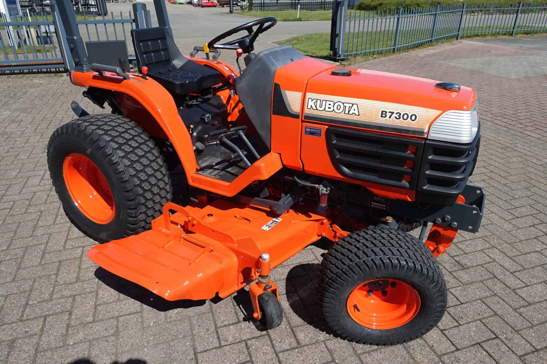 Kubota B7300 4wd HST - Afbeelding 2