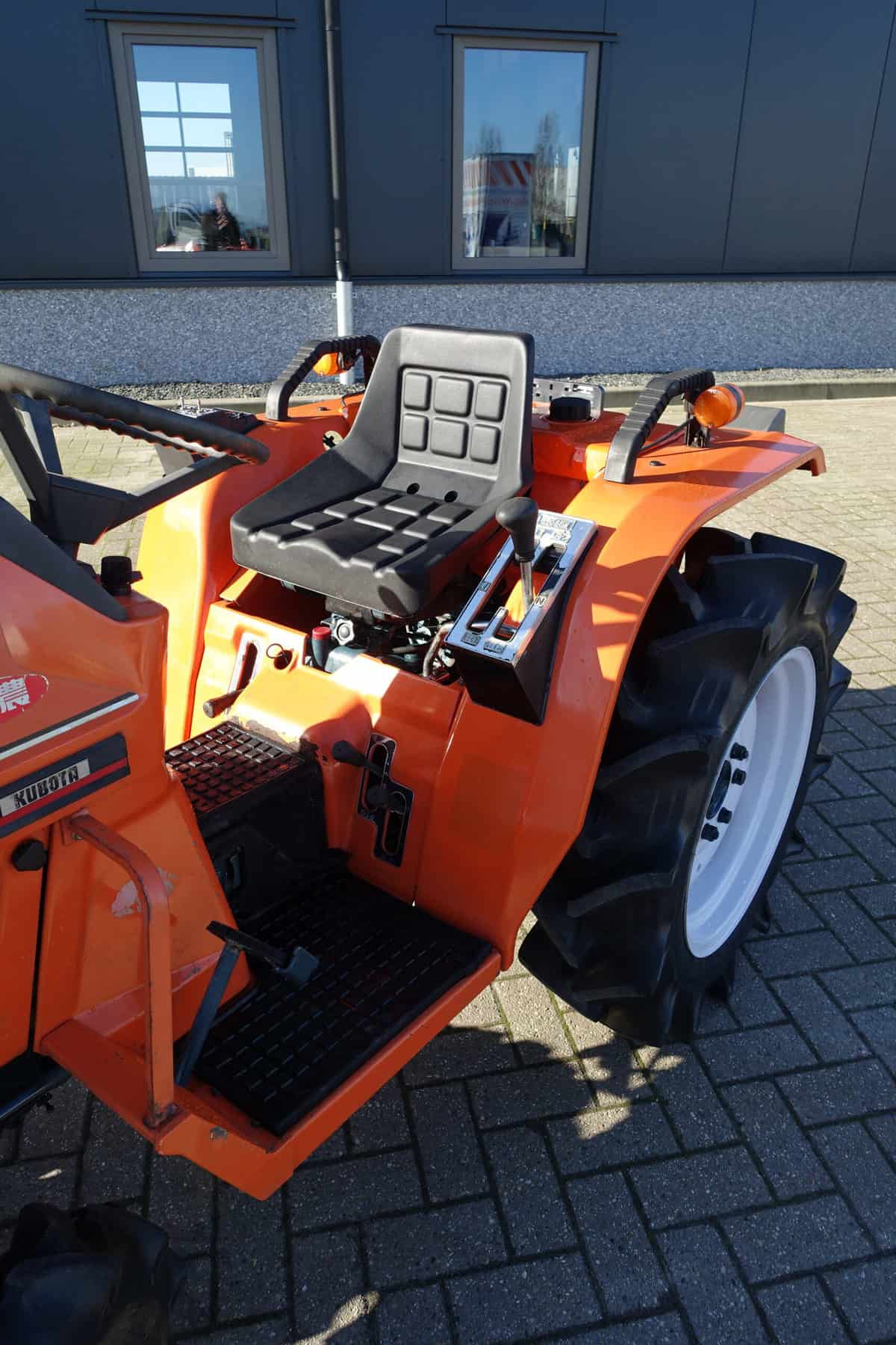 Kubota Bulltra B1-16 4wd - Afbeelding 9