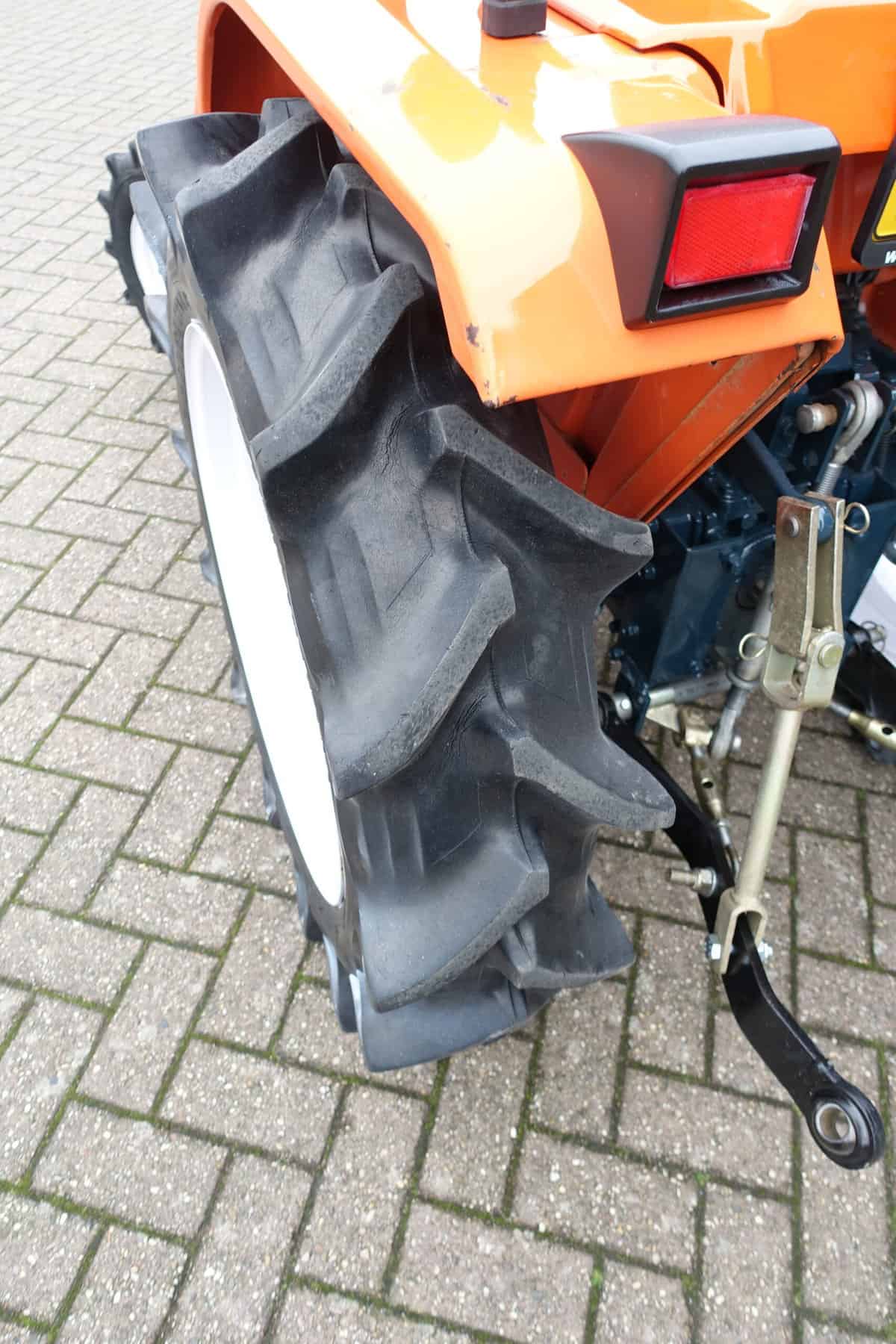 Kubota Bulltra B1-17 4wd - Afbeelding 18