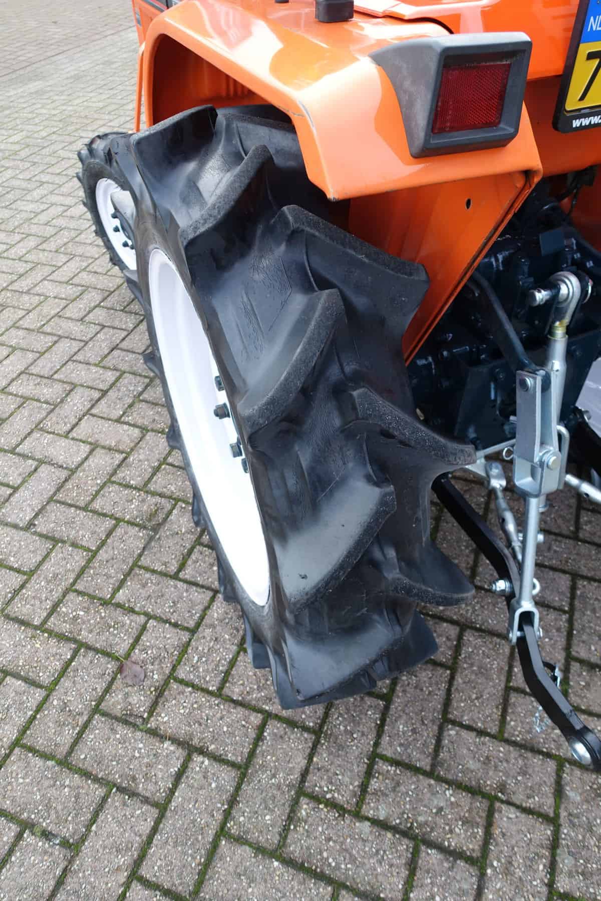 Kubota Bulltra B1-17 4wd - Afbeelding 18