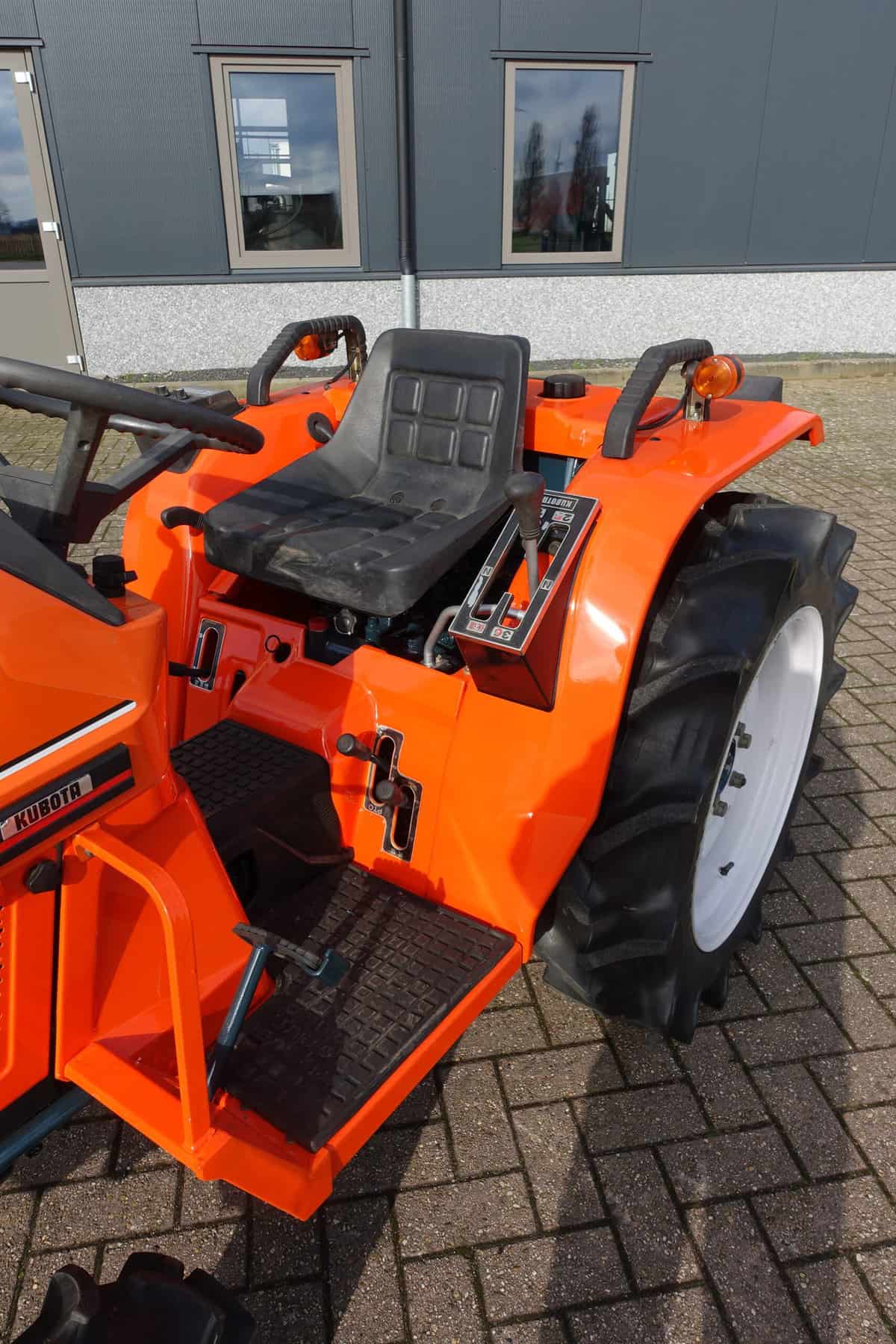Kubota Bulltra B1-17 4wd - Afbeelding 9