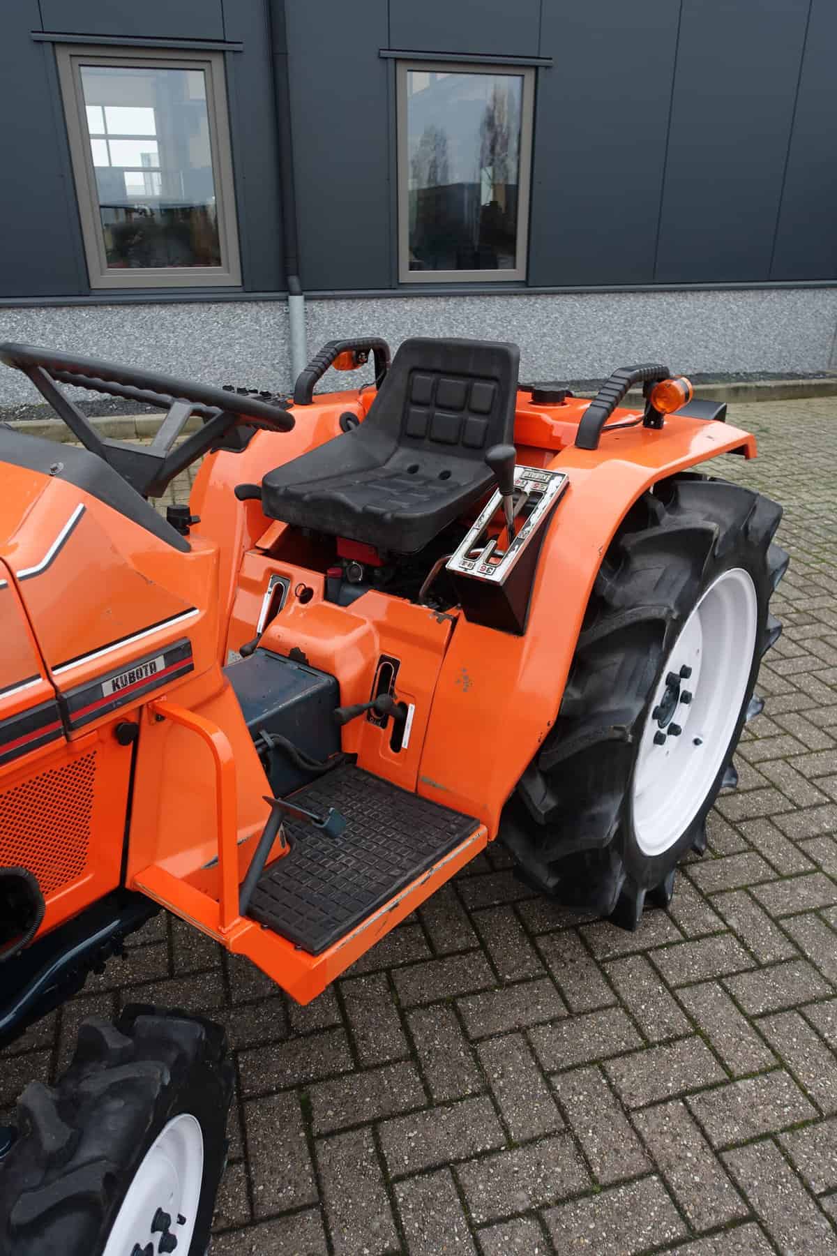 Kubota Bulltra B1-17 4wd - Afbeelding 9