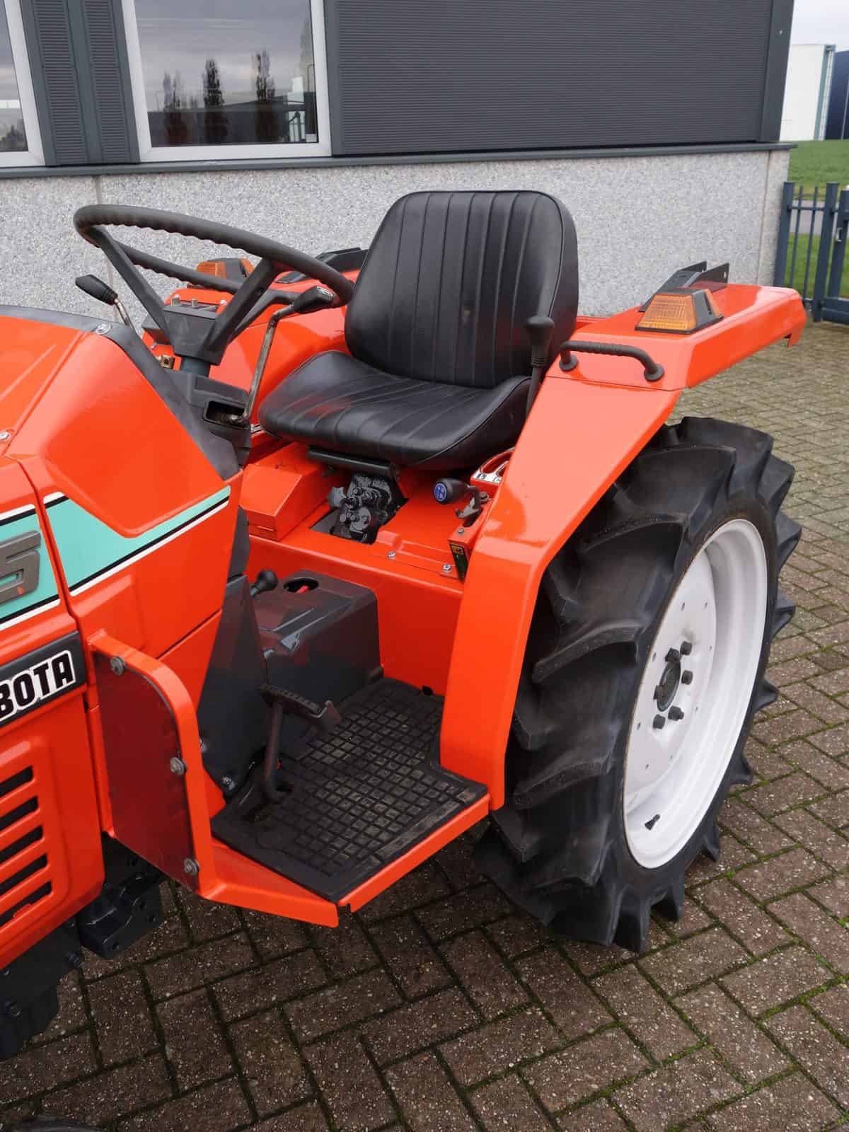Kubota L1-185 4wd - Afbeelding 9