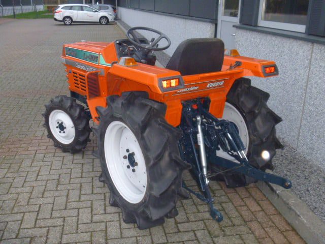 Kubota L1-205 4wd - Afbeelding 15