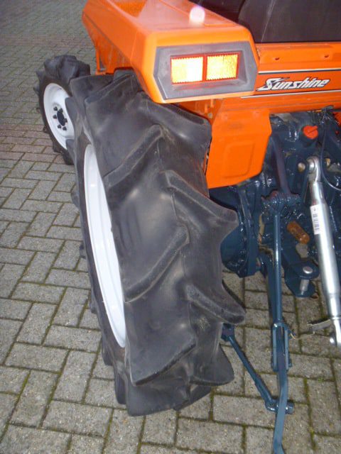 Kubota L1-205 4wd - Afbeelding 21