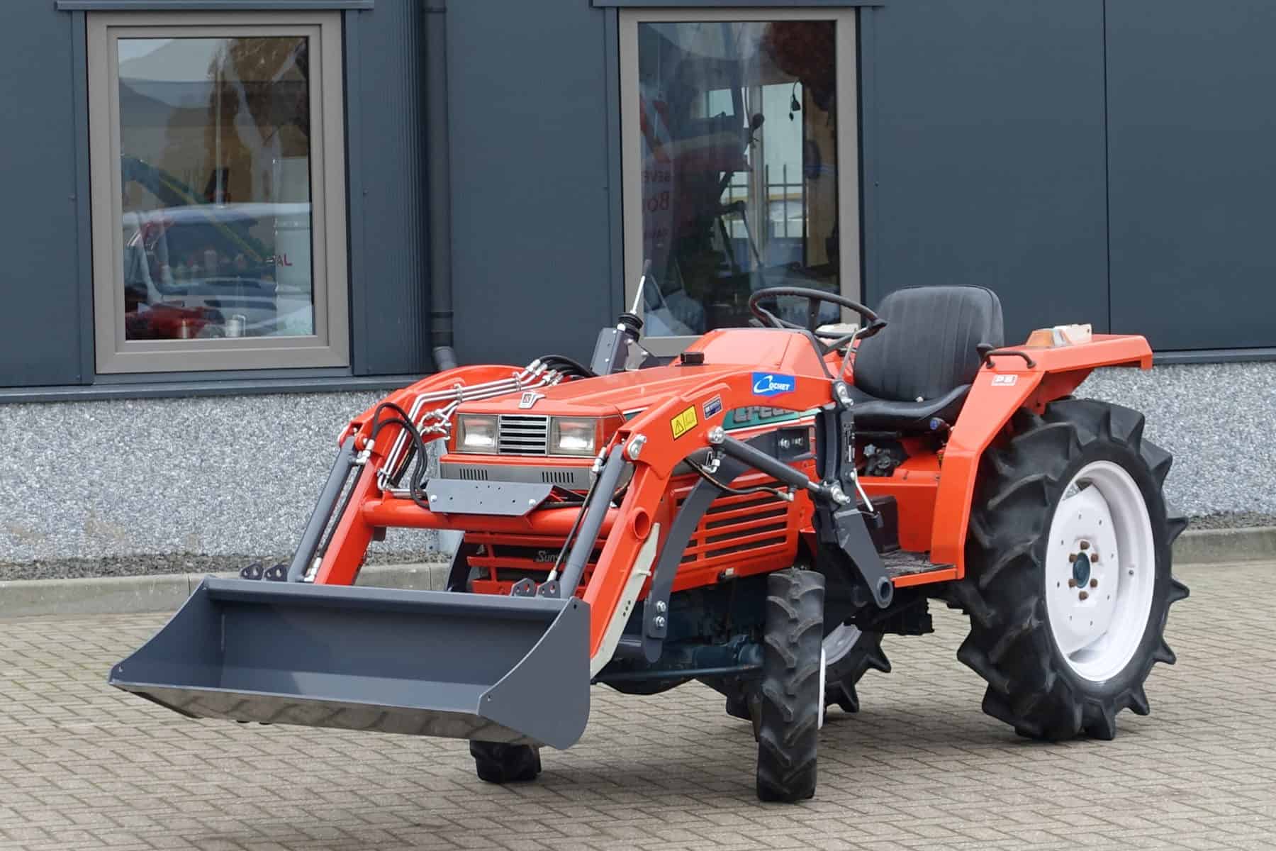 Kubota L1-225 4wd