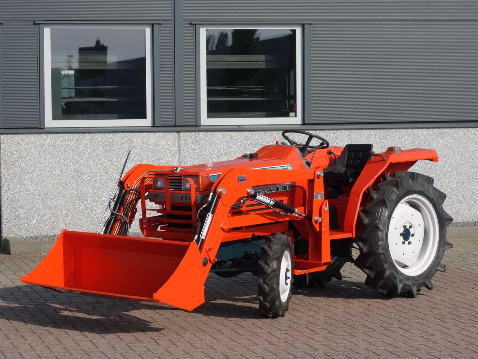 Kubota L1-225 4wd