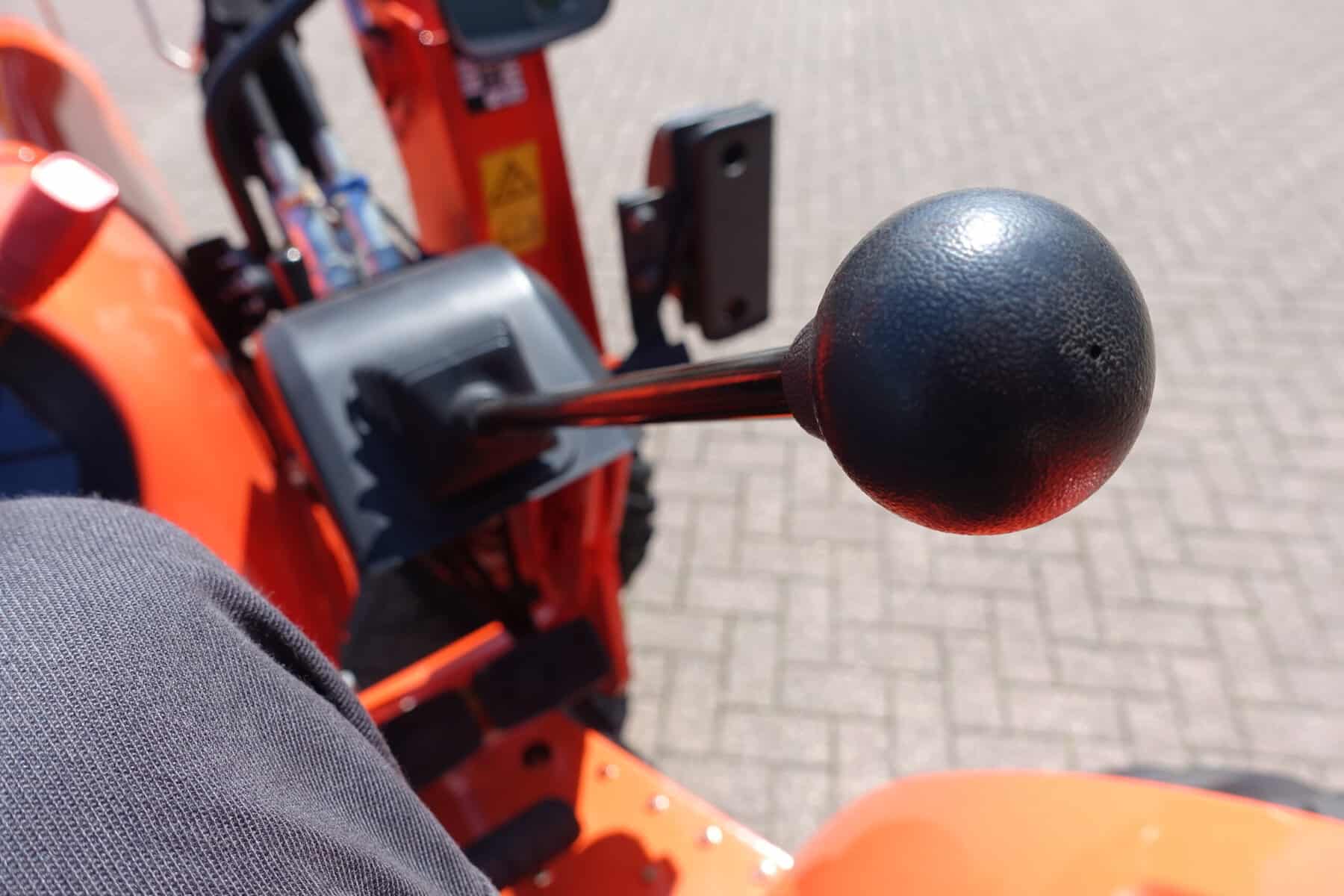 Kubota L1361 4wd HST - Afbeelding 15