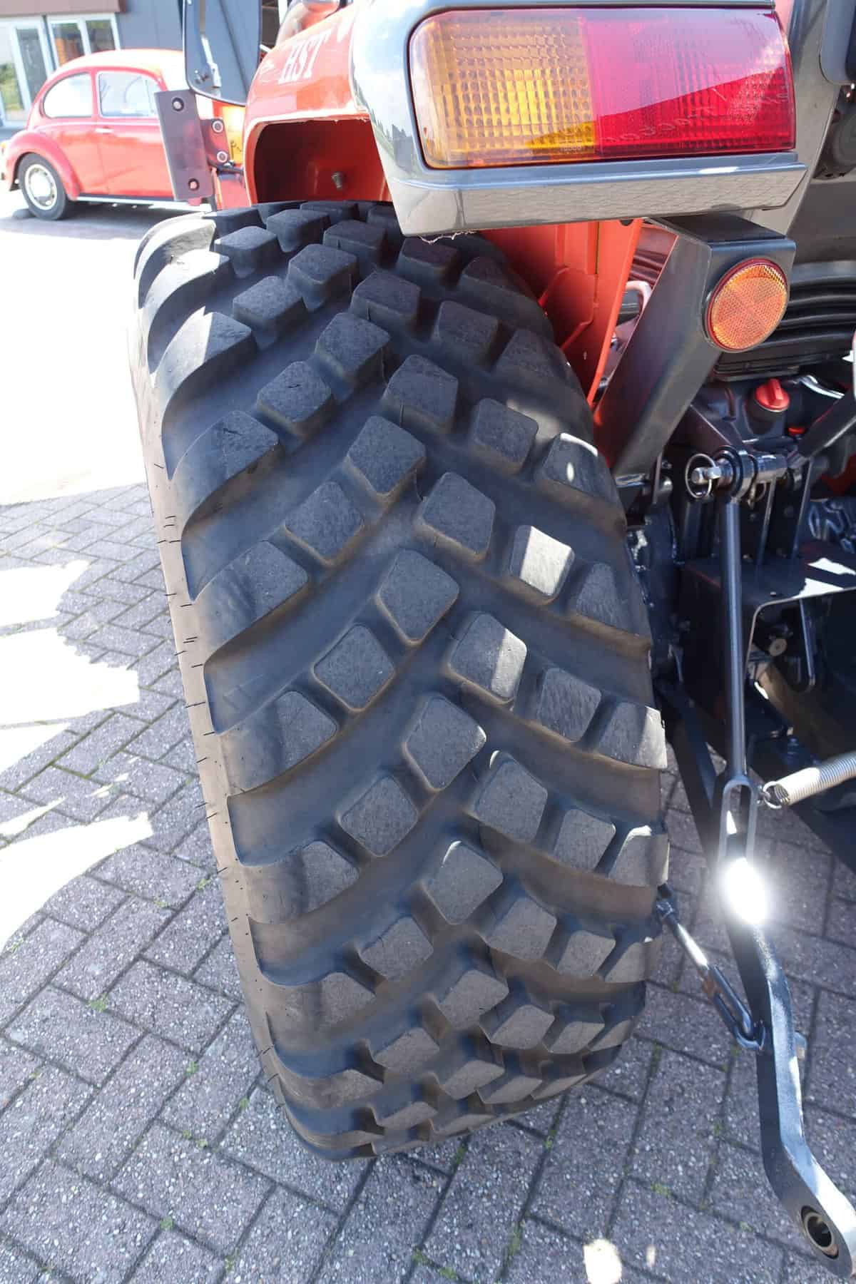 Kubota L1361 4wd HST - Afbeelding 30