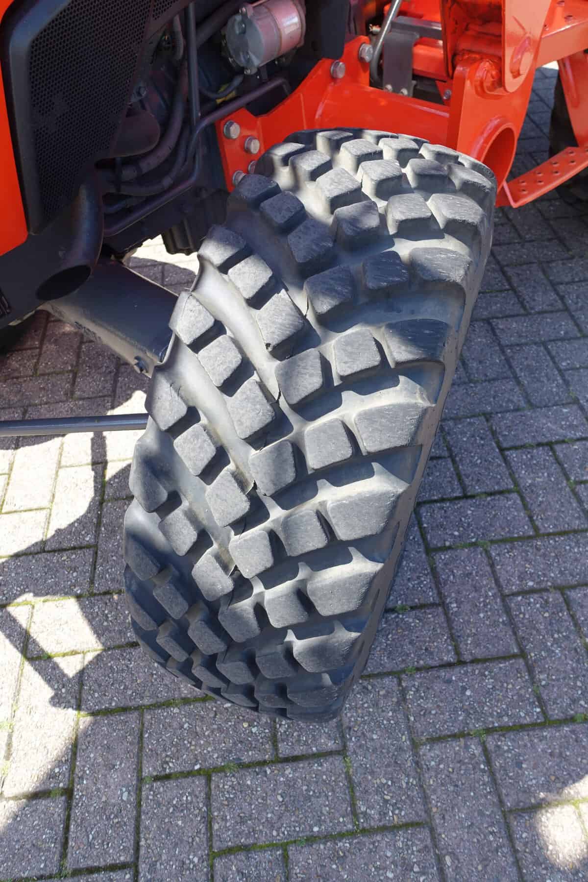Kubota L1361 4wd HST - Afbeelding 32