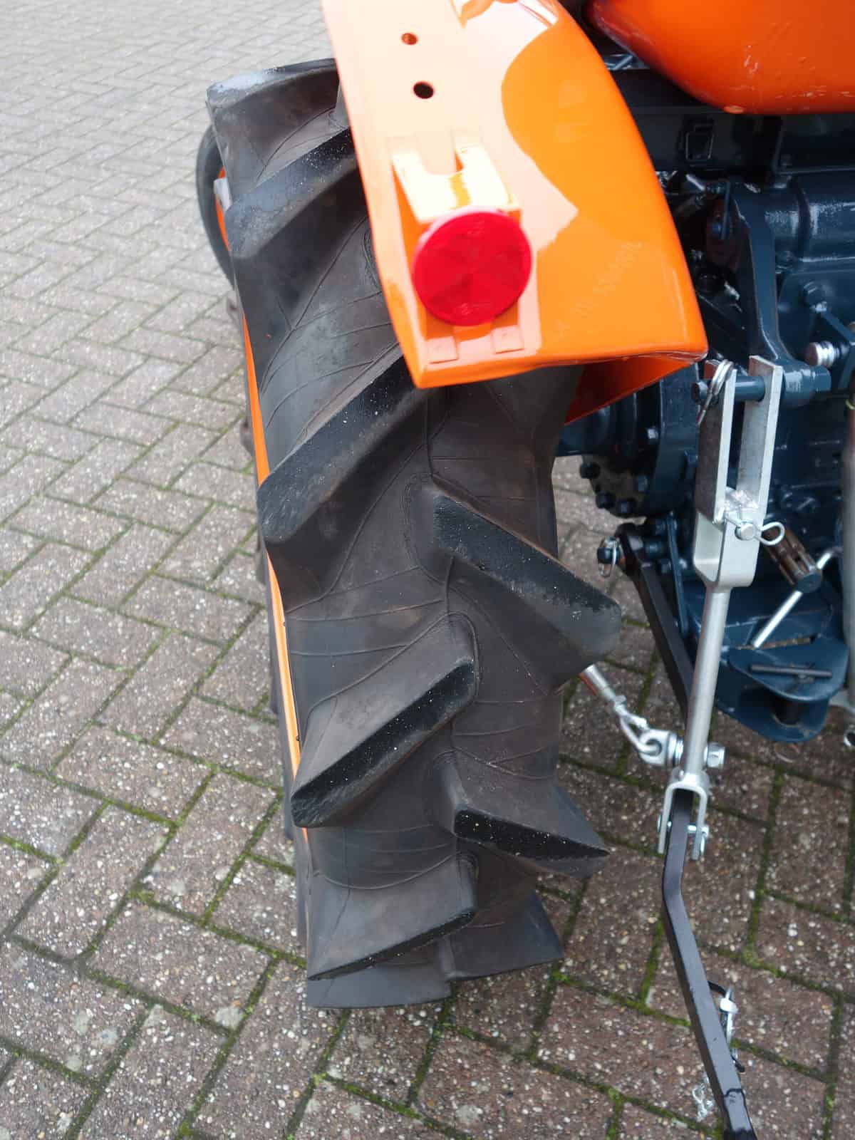 Kubota L1501 2wd - Afbeelding 17