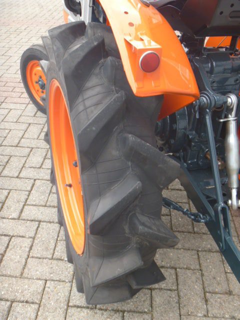 Kubota L1511 2wd - Afbeelding 17