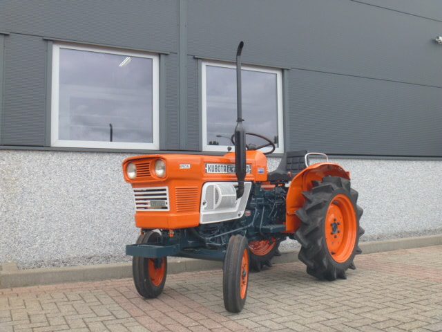 Kubota L1511 2wd - Afbeelding 22
