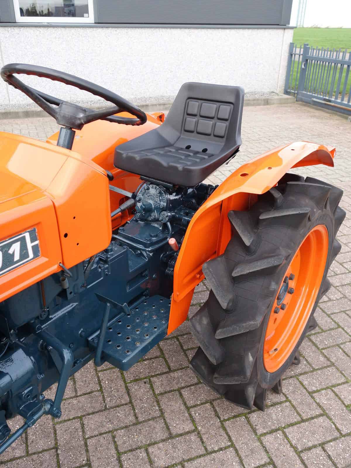 Kubota L1801 2wd - Afbeelding 8