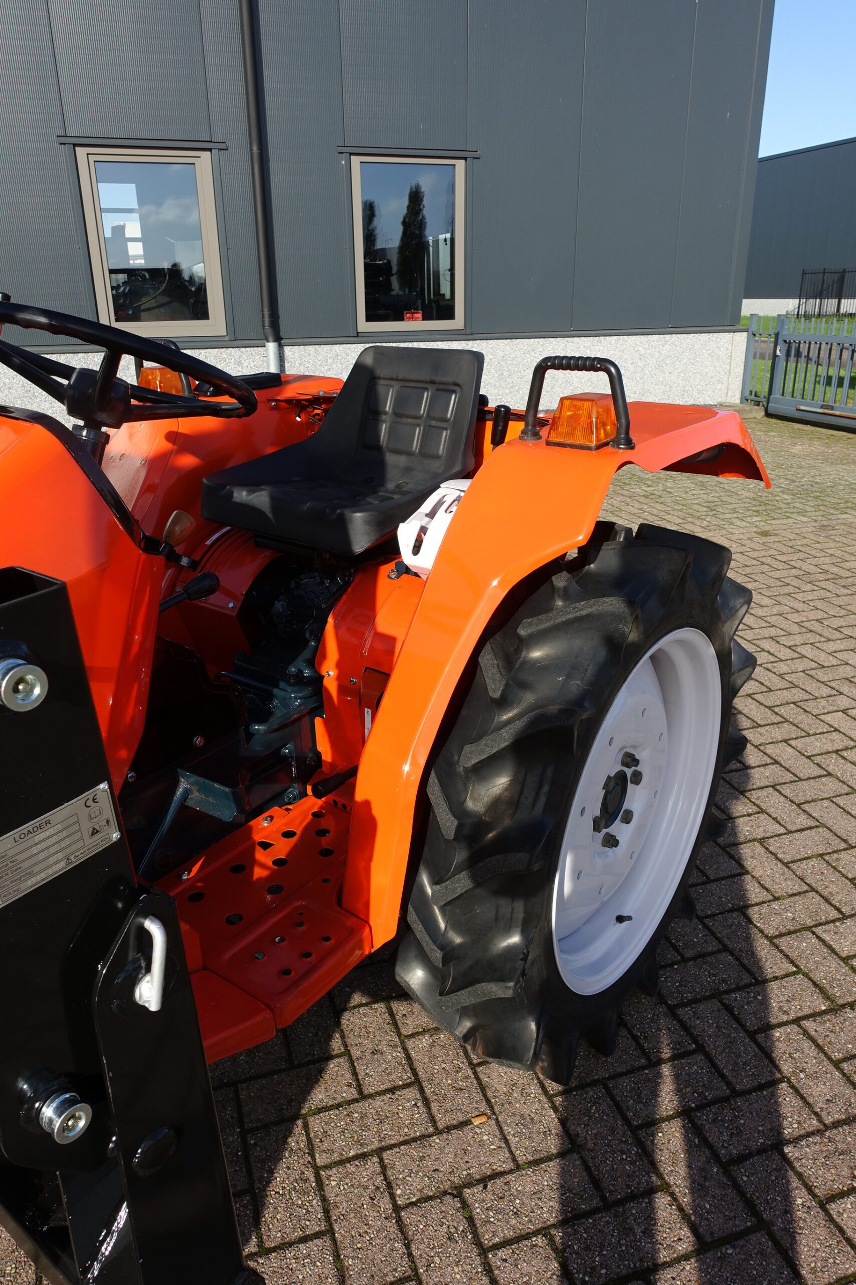 Kubota L1802DT 4wd - Afbeelding 8