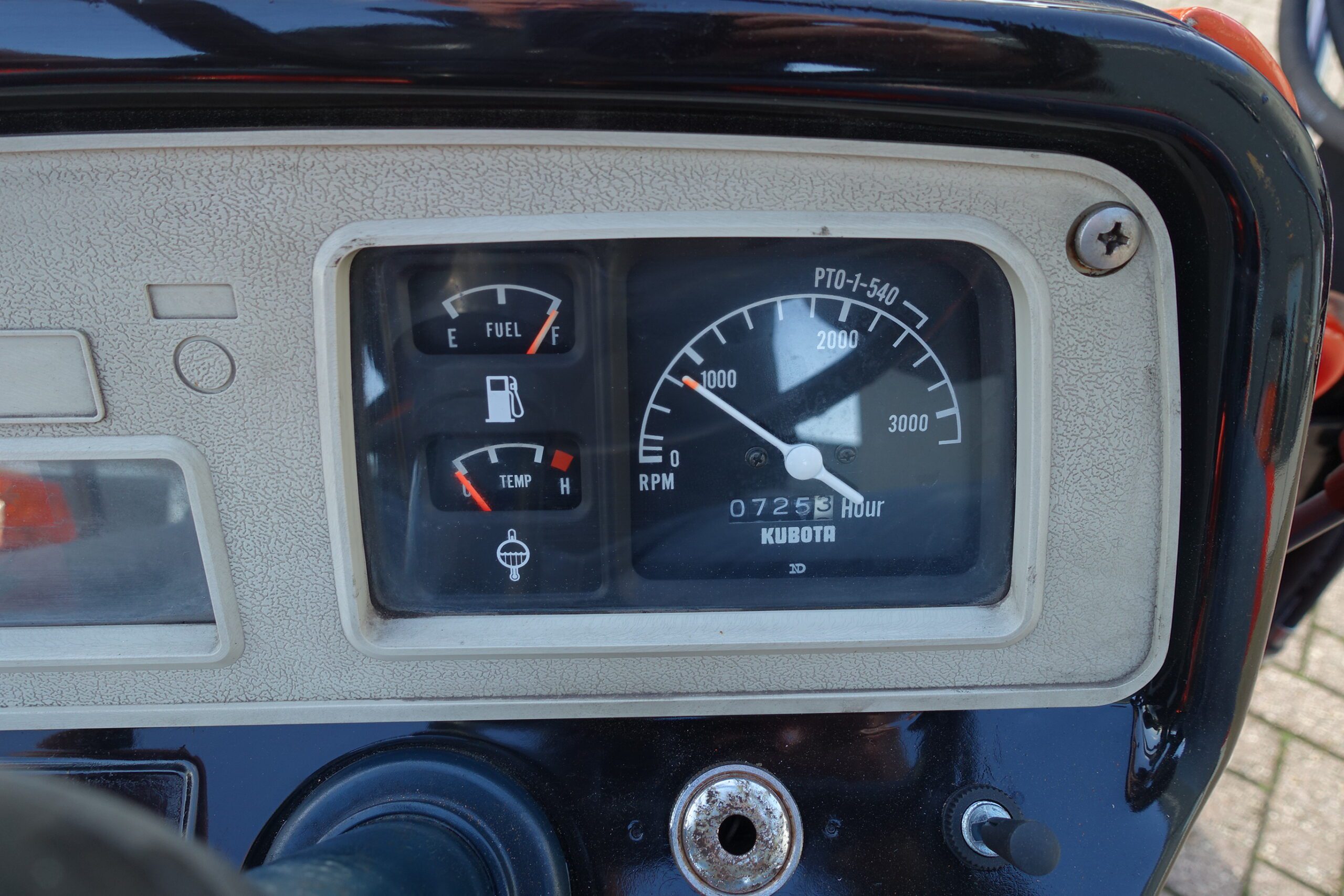 Kubota L1802DT 4wd - Afbeelding 9