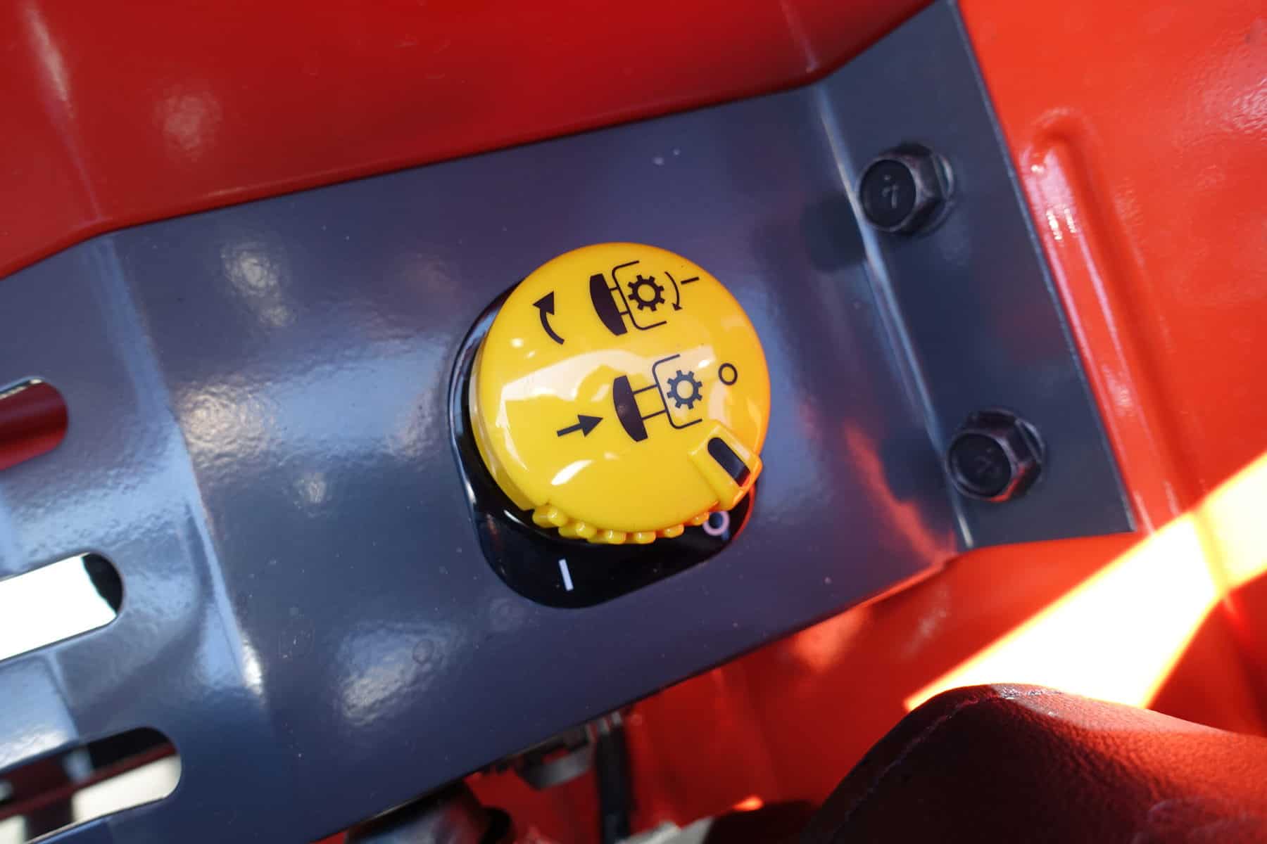 Kubota L2351 4wd - Afbeelding 15