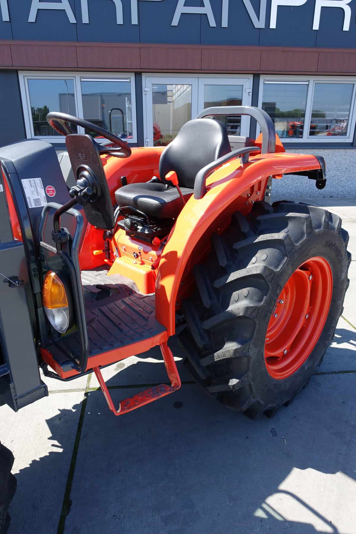 Kubota L2351 4wd - Afbeelding 8