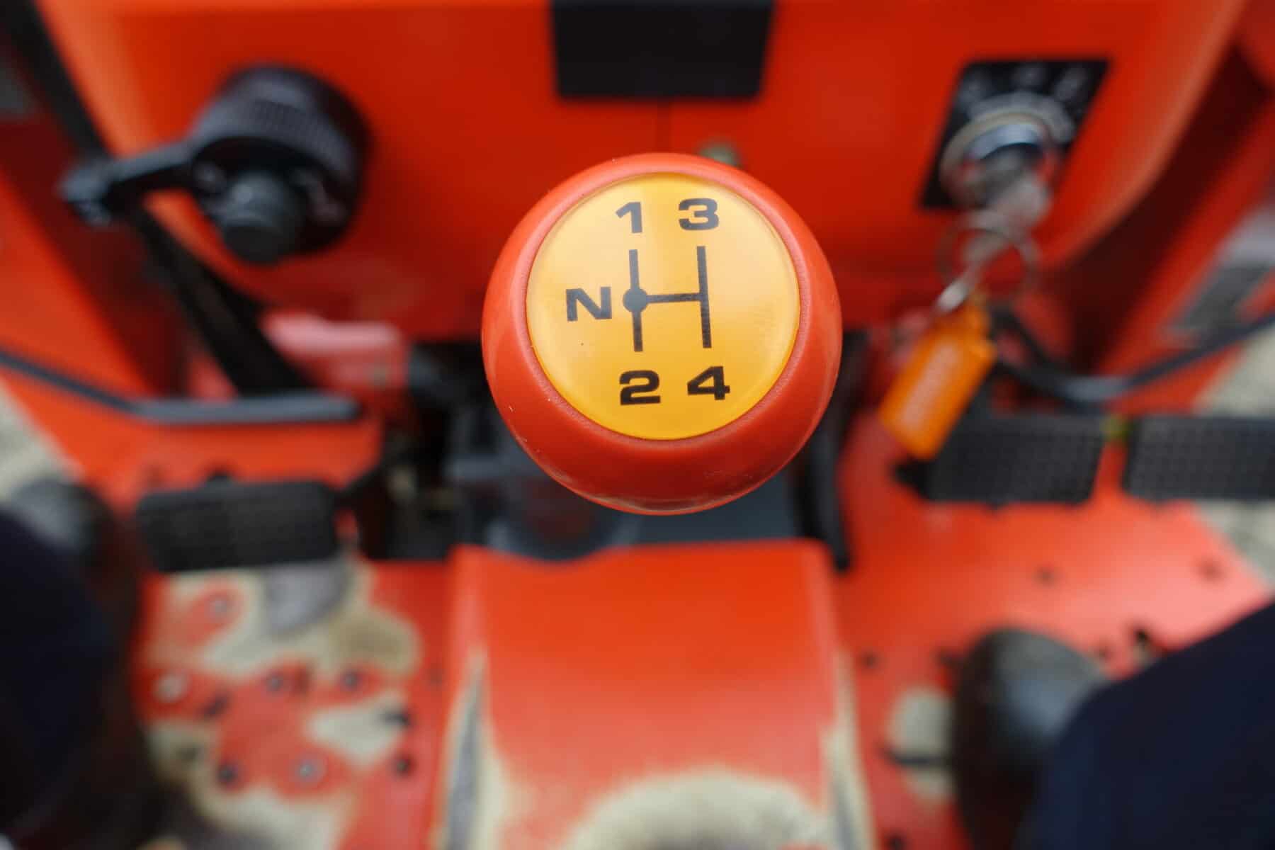 Kubota L3200 4wd - Afbeelding 14