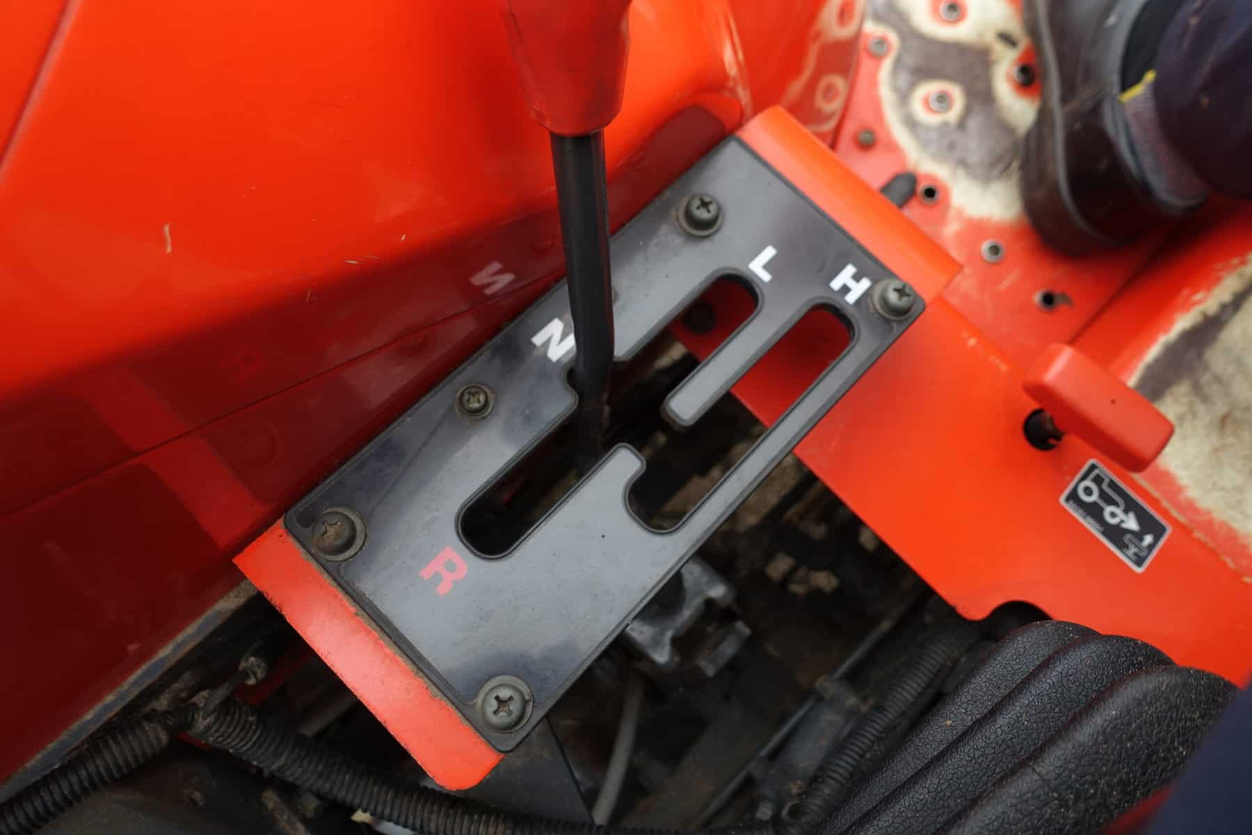 Kubota L3200 4wd - Afbeelding 16