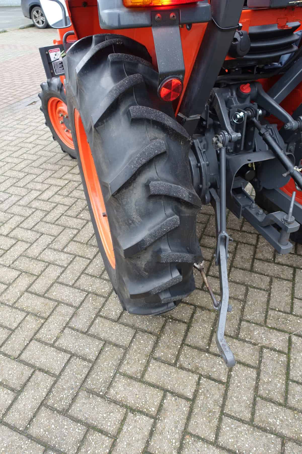 Kubota L3200 4wd - Afbeelding 25