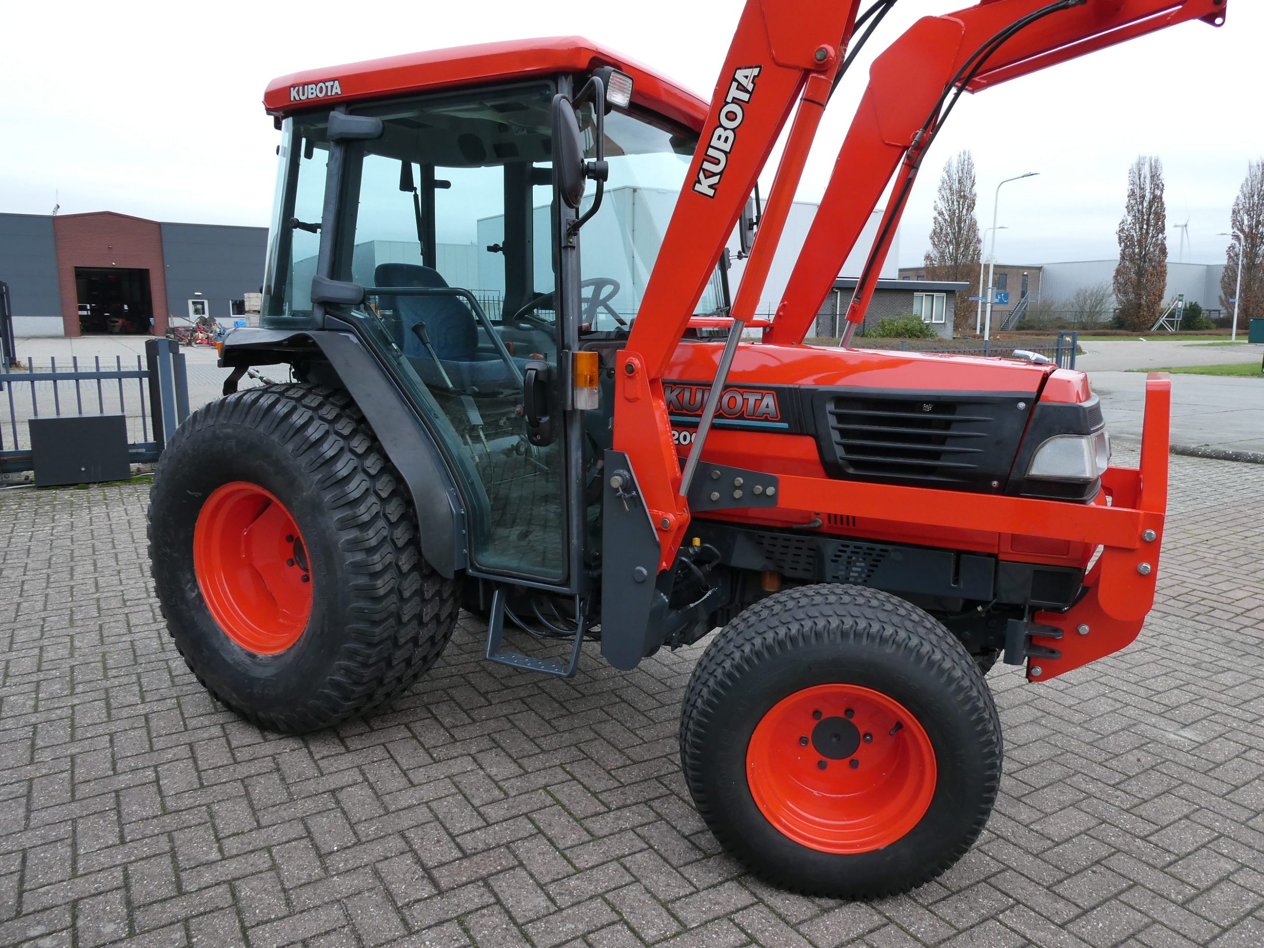 Kubota L4200 4wd - Afbeelding 2