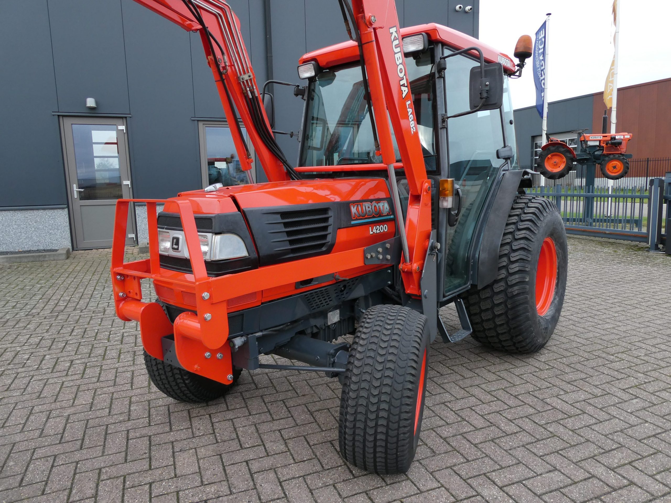 Kubota L4200 4wd - Afbeelding 4