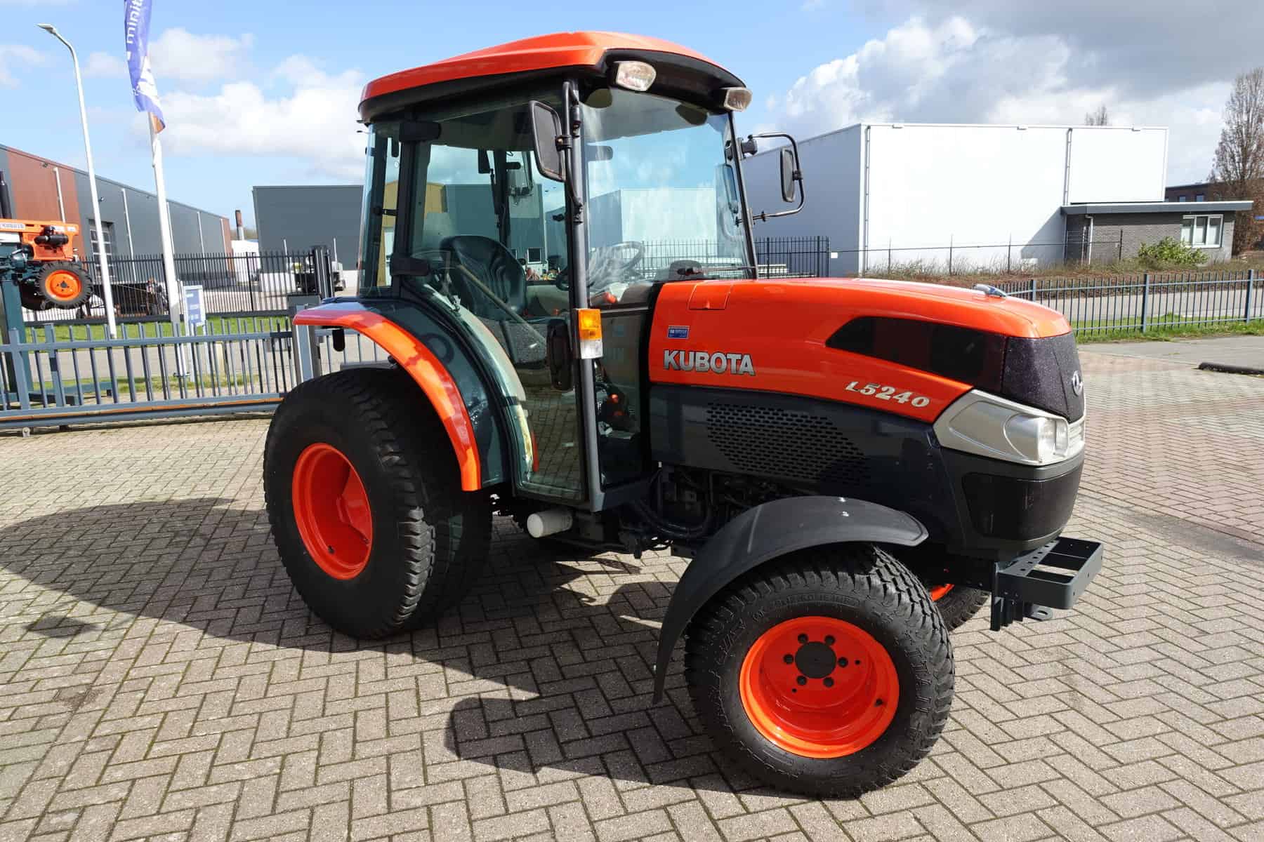 Kubota L5240 4wd HST - Afbeelding 2