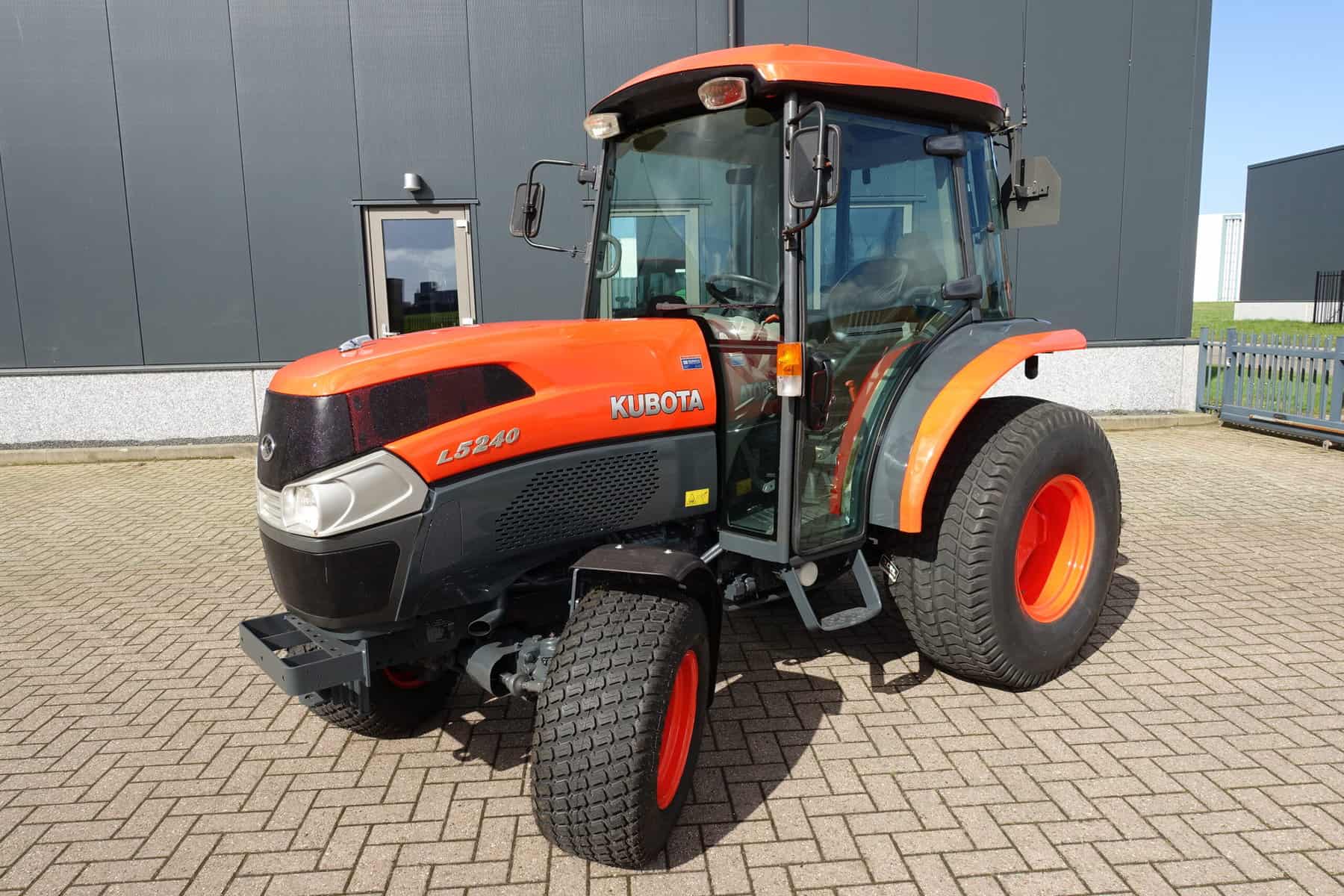 Kubota L5240 4wd HST - Afbeelding 3
