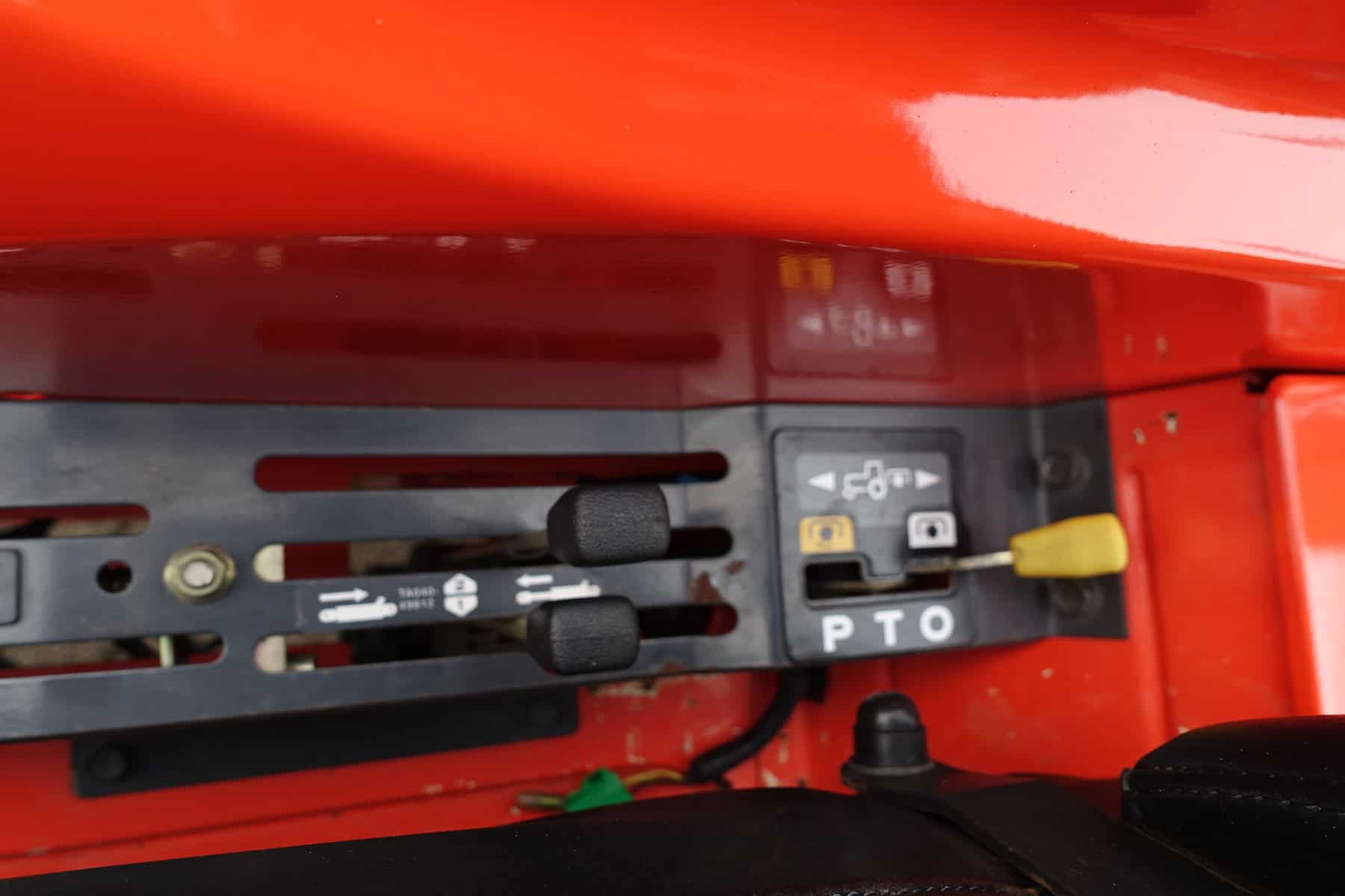 Kubota L5240 4wd HST - Afbeelding 17