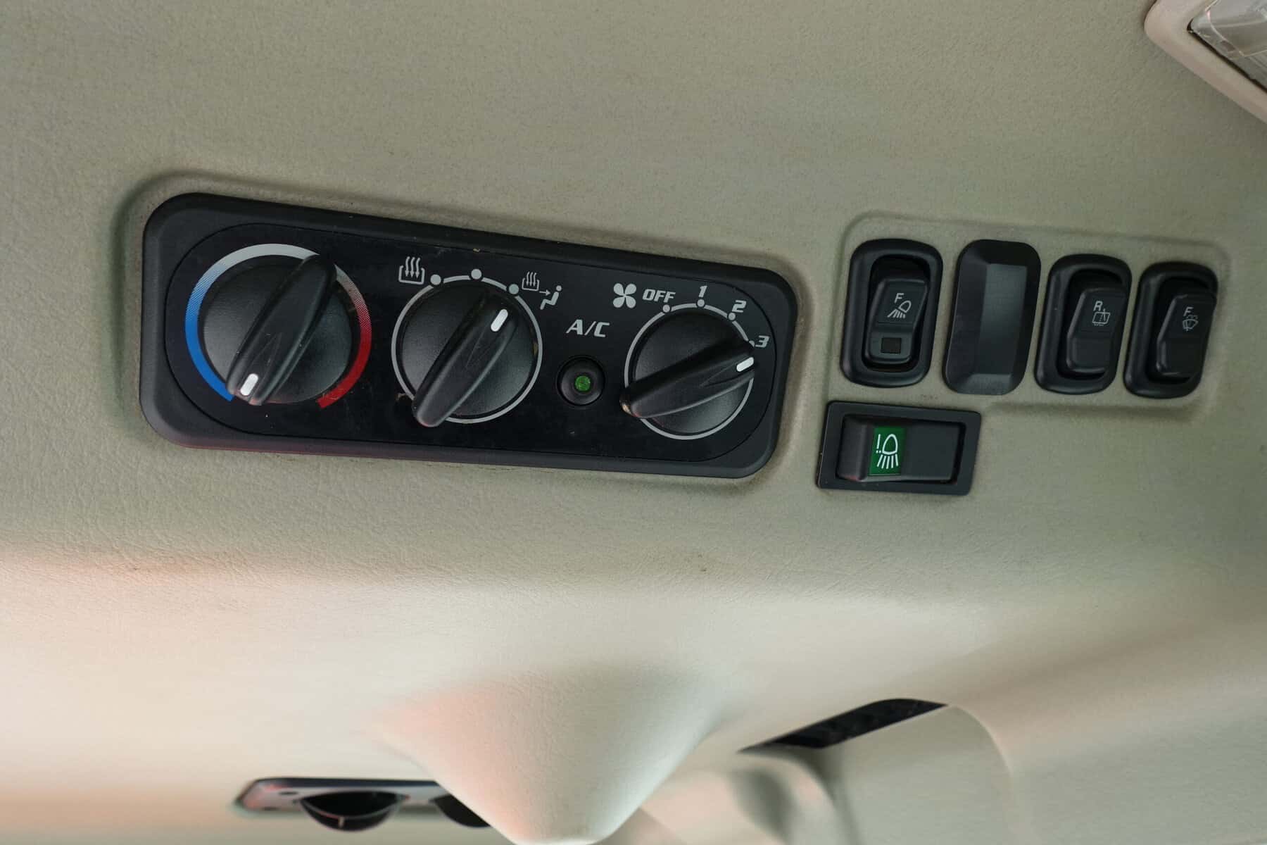 Kubota L5740 4wd HST - Afbeelding 17