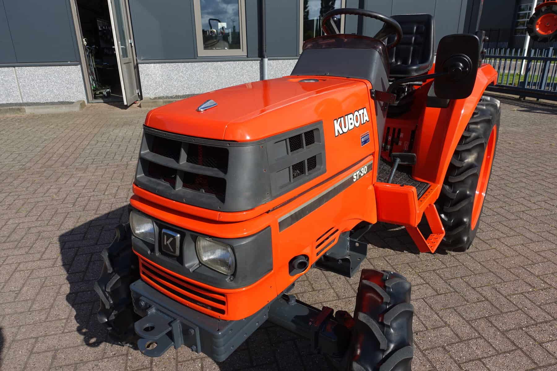 Kubota ST30 4wd HST - Afbeelding 4
