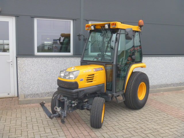 Kubota STV32 4wd HST