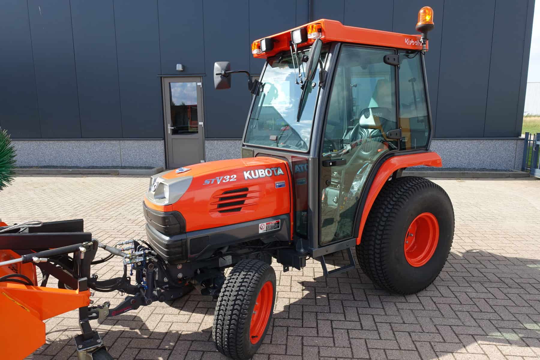 Kubota STV32 4wd HST - Afbeelding 3