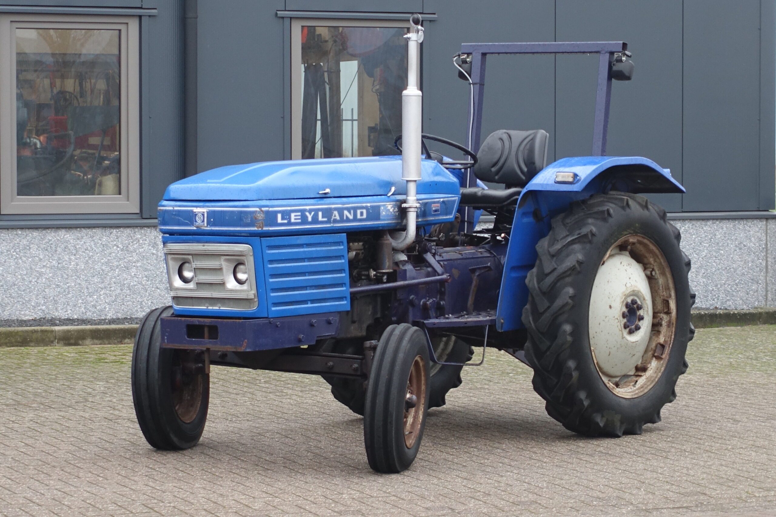 Leyland 245 2wd