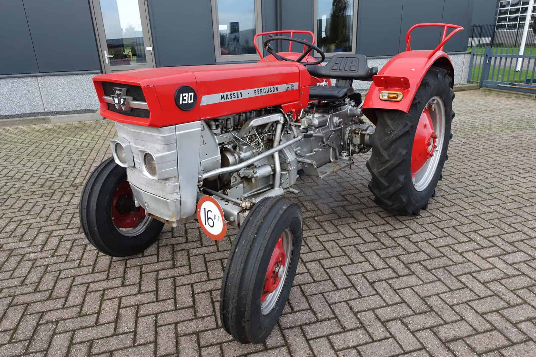 MF130 4wd - Afbeelding 3