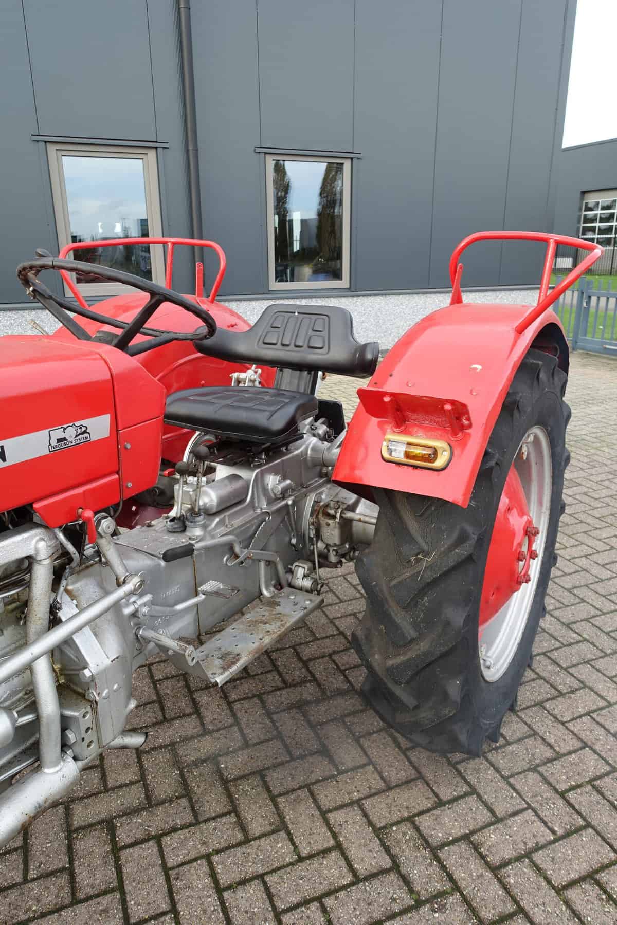 MF130 4wd - Afbeelding 6