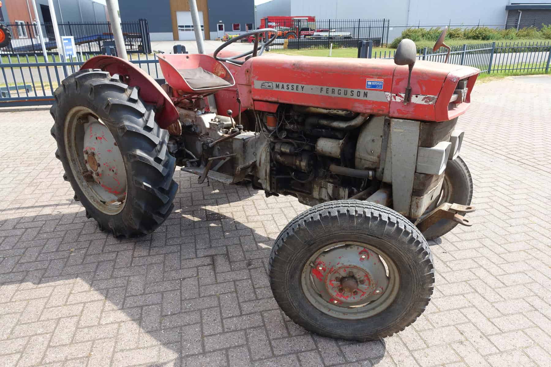 MF130 2wd - Afbeelding 2