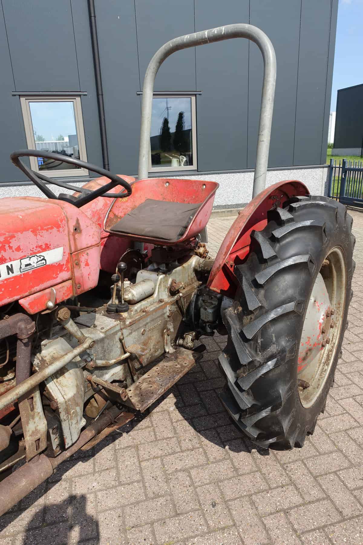 MF130 2wd - Afbeelding 9
