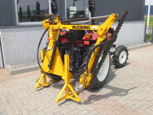 Mc Connel Swingtrim 150