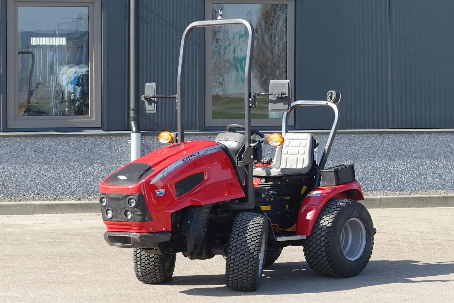 Mc Cormick 2730 R 4wd HST