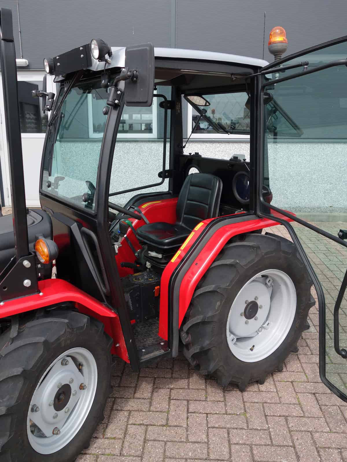 Mc Cormick 4645VRM 4wd - Afbeelding 9