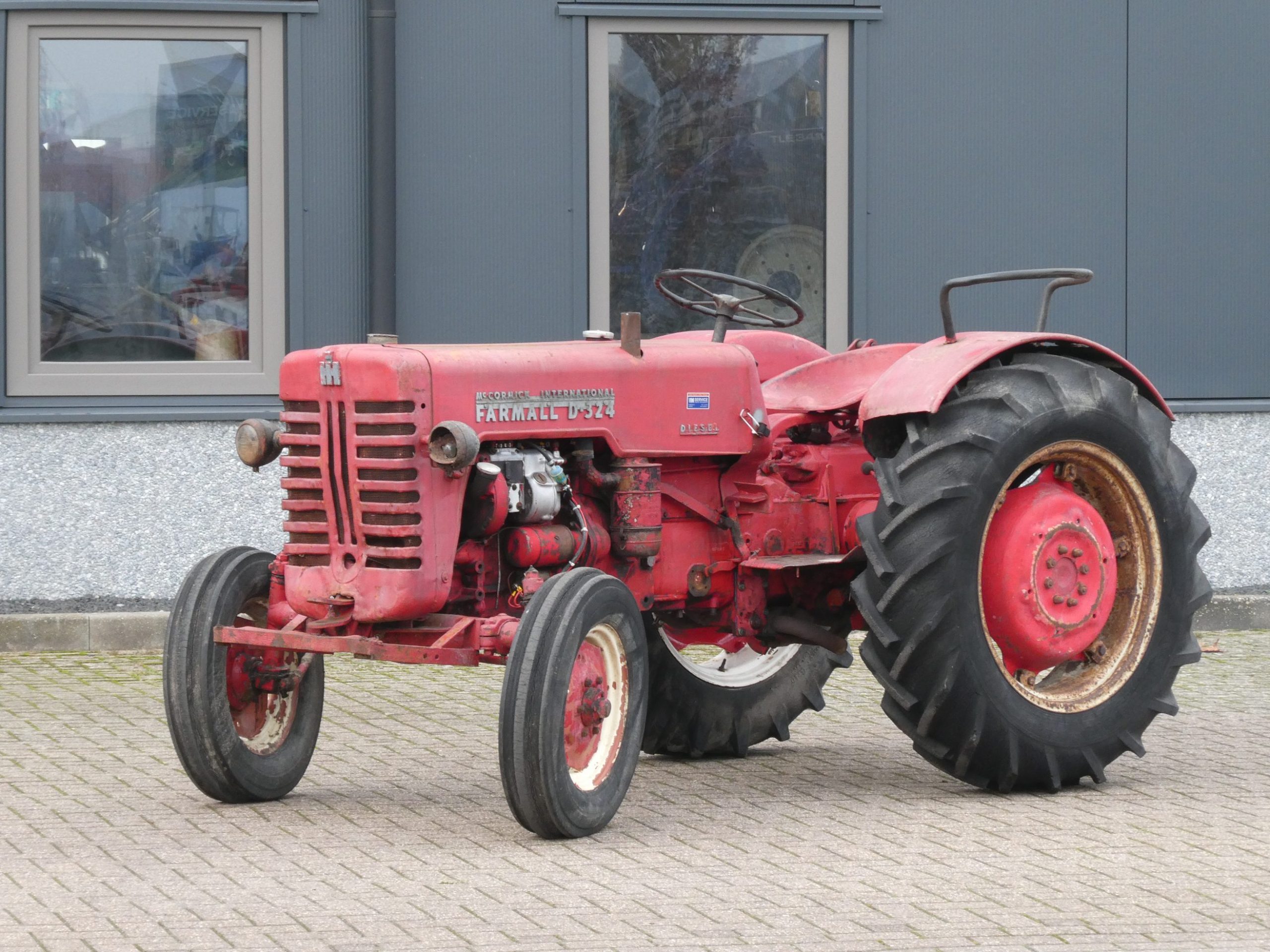 Mc Cormick D324 2wd