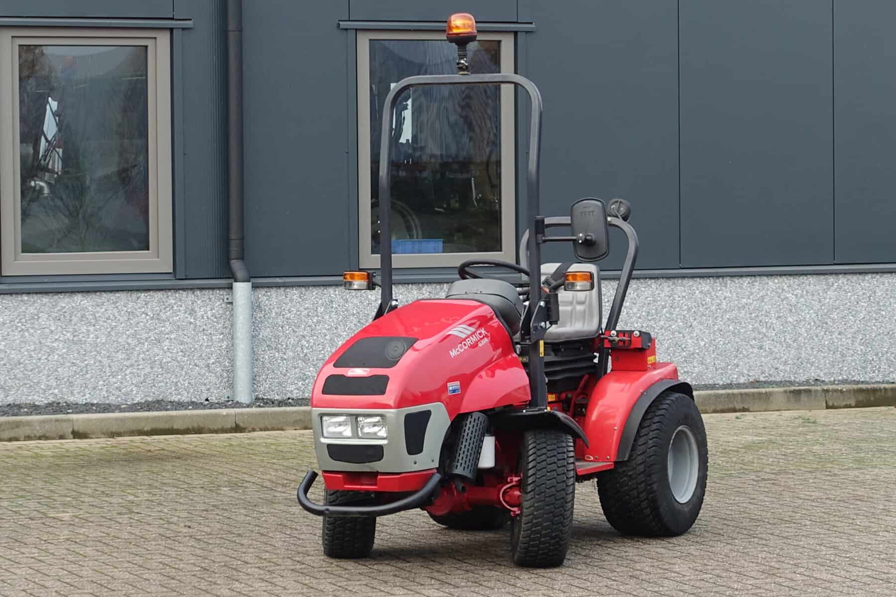 Mc Cormick G30R 4wd HST