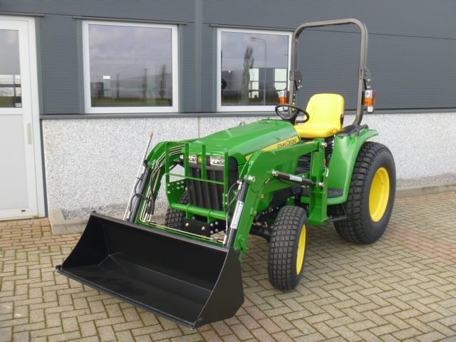 John Deere 3036e 4wd HST